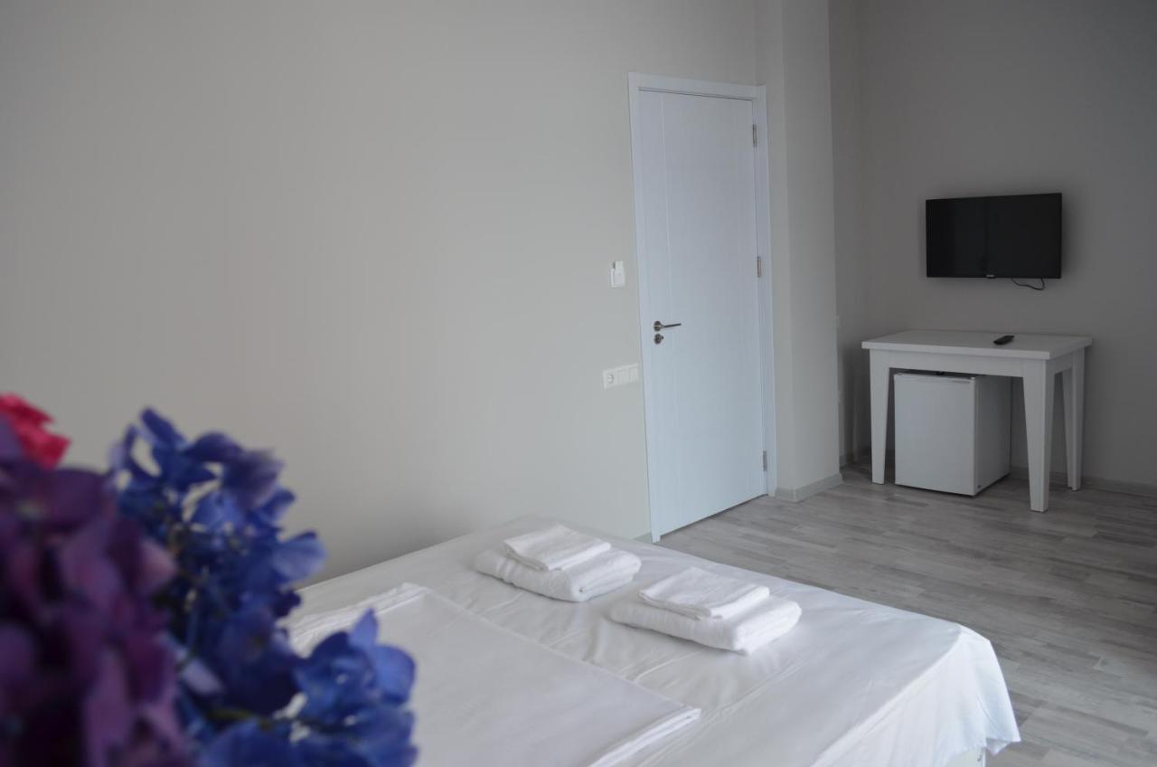Guest House Madonna Kobuleti Eksteriør billede