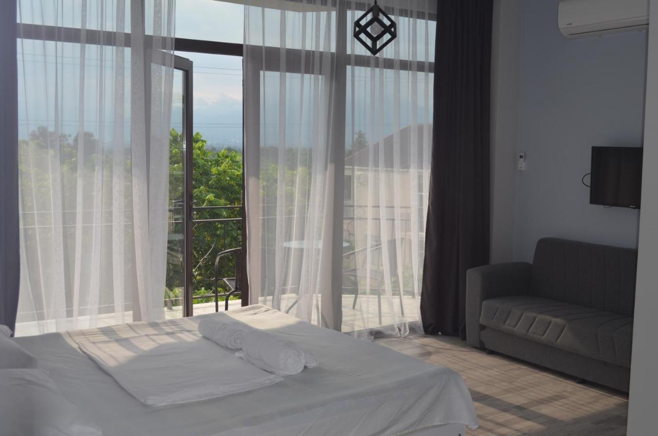 Guest House Madonna Kobuleti Eksteriør billede